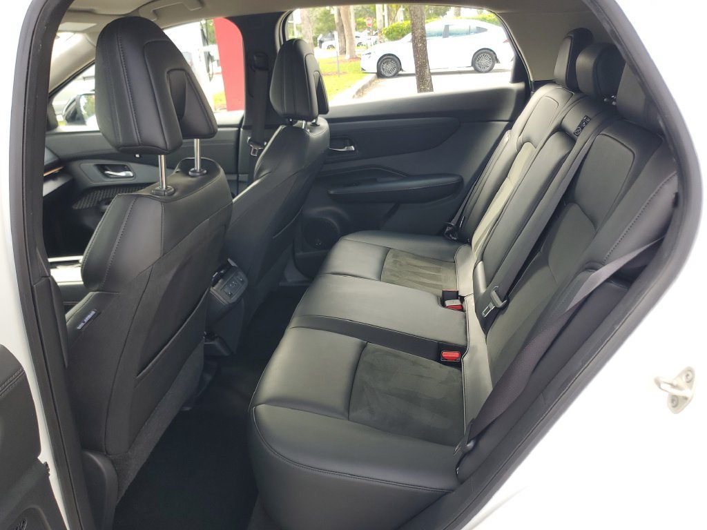 Used 2024 Nissan Ariya FWD image 9