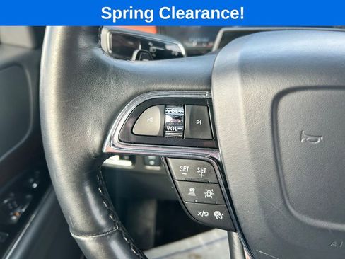 Used 2024 Lincoln Navigator Premiere image 38