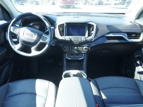 Used 2024 GMC Terrain Denali w/ Denali Premium Package AWD/4WD image 9
