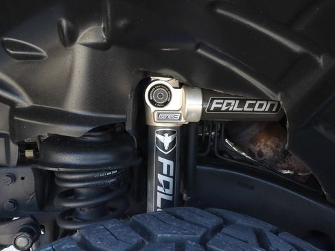 Used 2022 Jeep Wrangler Unlimited Sahara AWD/4WD image 22