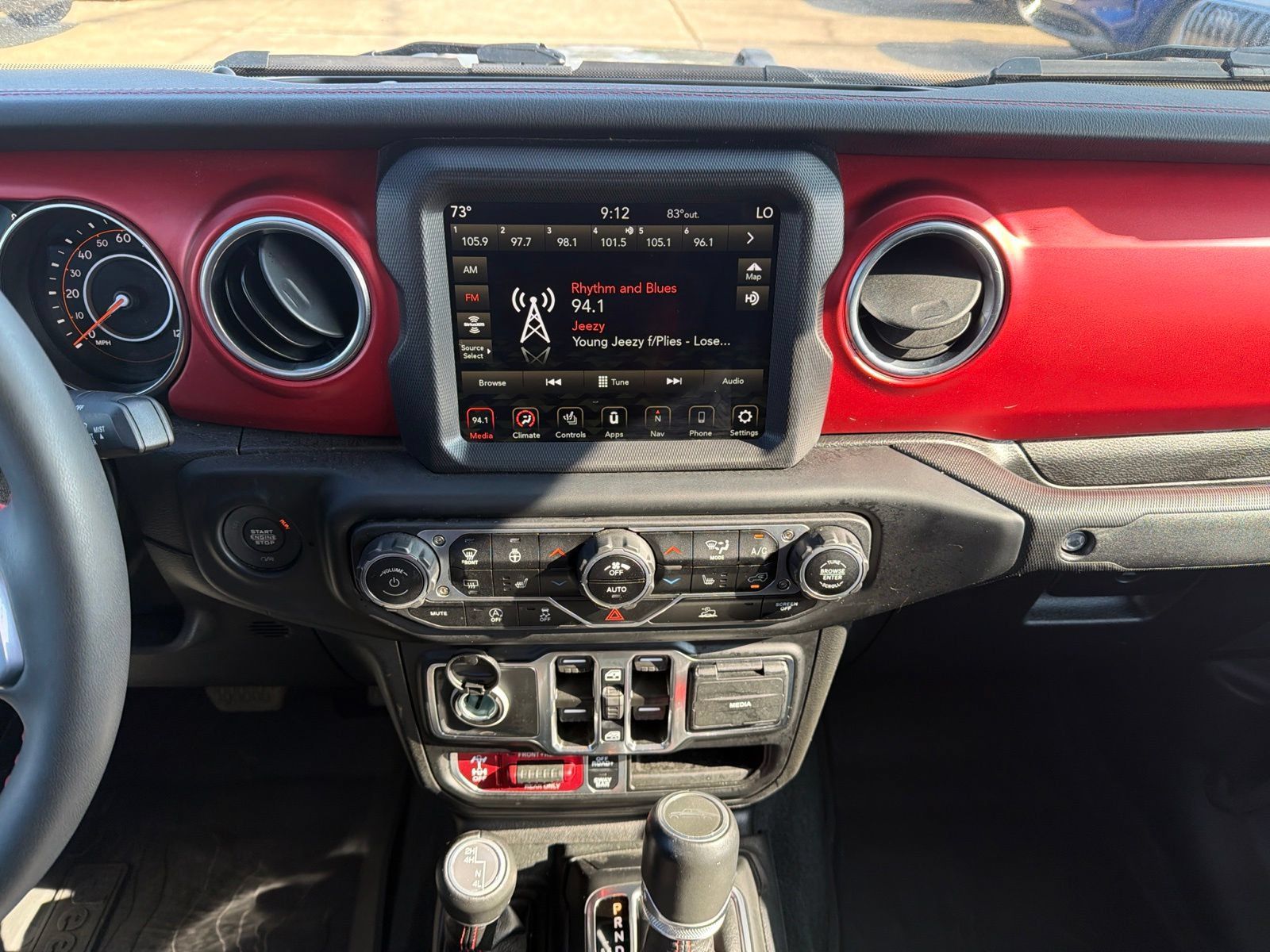 Used 2023 Jeep Gladiator Rubicon w/ LED Lighting Group AWD/4WD image 10