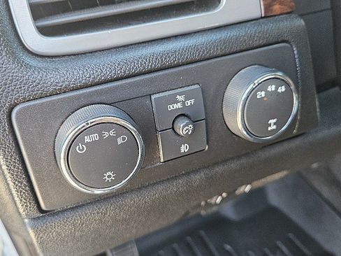 Used 2014 GMC Sierra 3500 Denali AWD/4WD image 19