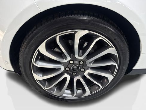 Used 2016 Land Rover Range Rover Long Wheelbase Autobiography image 94