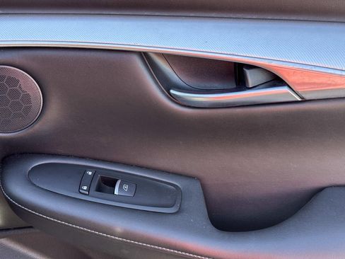 Used 2021 INFINITI QX50 Luxe w/ Appearance Package image 17