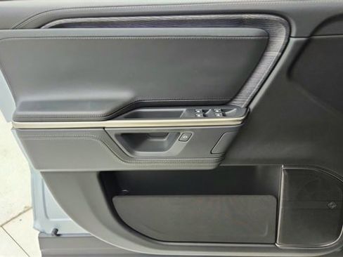 Used 2025 Rivian R1S Adventure image 39