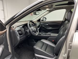 Used 2023 Nissan Rogue SL video 3