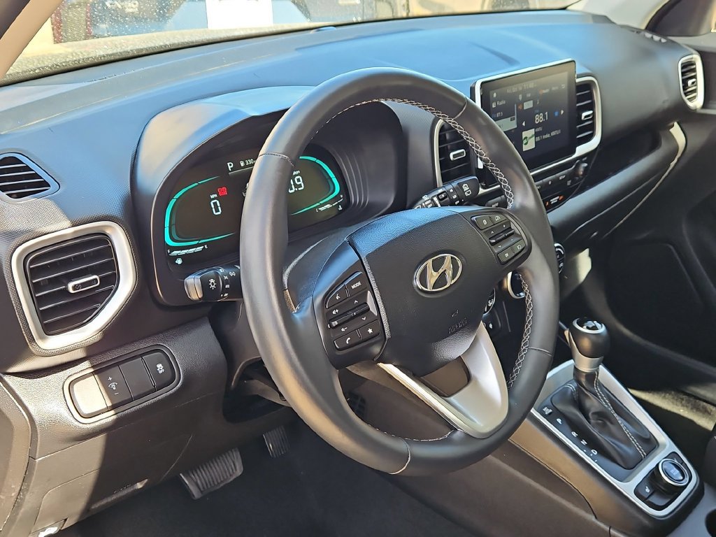 Used 2026 Hyundai Venue SEL FWD image 12