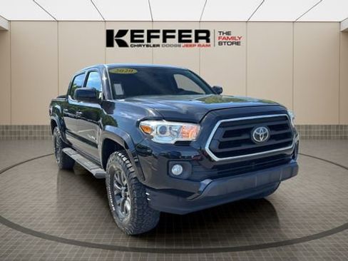Used 2020 Toyota Tacoma SR5 RWD image 7