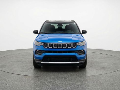 Used 2025 Jeep Compass Limited image 2