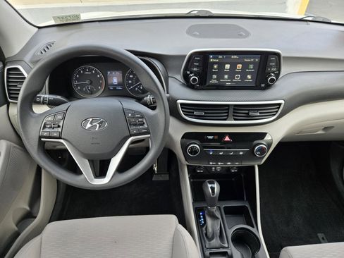 Used 2020 Hyundai Tucson SE image 6