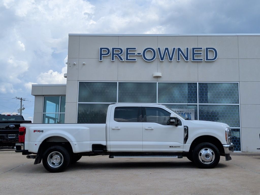 Certified 2023 Ford F350 Lariat w/ FX4 Off-Road Package AWD/4WD image 2