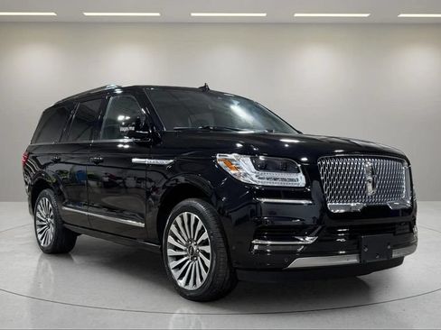 Certified 2021 Lincoln Navigator Reserve w/ Luxury Package AWD/4WD image 1