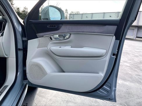 New 2026 Volvo XC90 T8 Ultra w/ Protection Package Premier image 31