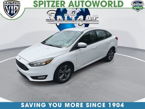 Used 2017 Ford Focus SE FWD image 4