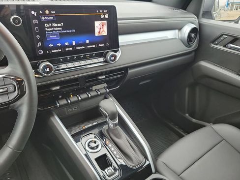 Used 2023 Chevrolet Colorado LT w/ LT Convenience Package III AWD/4WD image 20