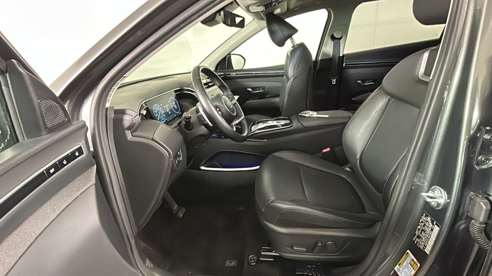 Certified 2024 Hyundai Tucson Limited AWD/4WD image 14