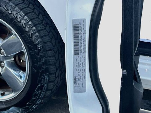 Used 2018 RAM 1500 Big Horn RWD image 27