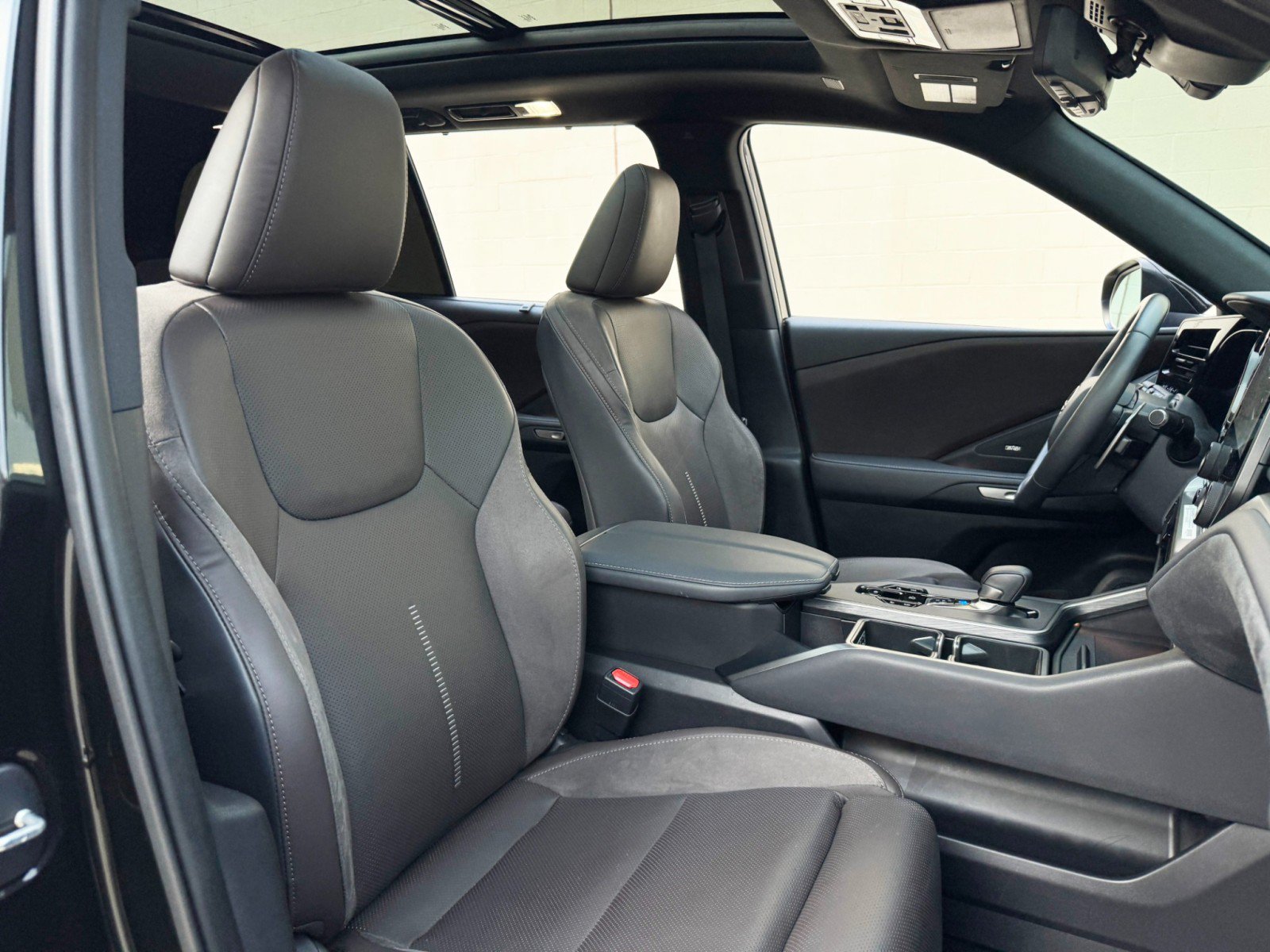 Used 2025 Lexus TX 350 AWD w/ Technology Package image 37