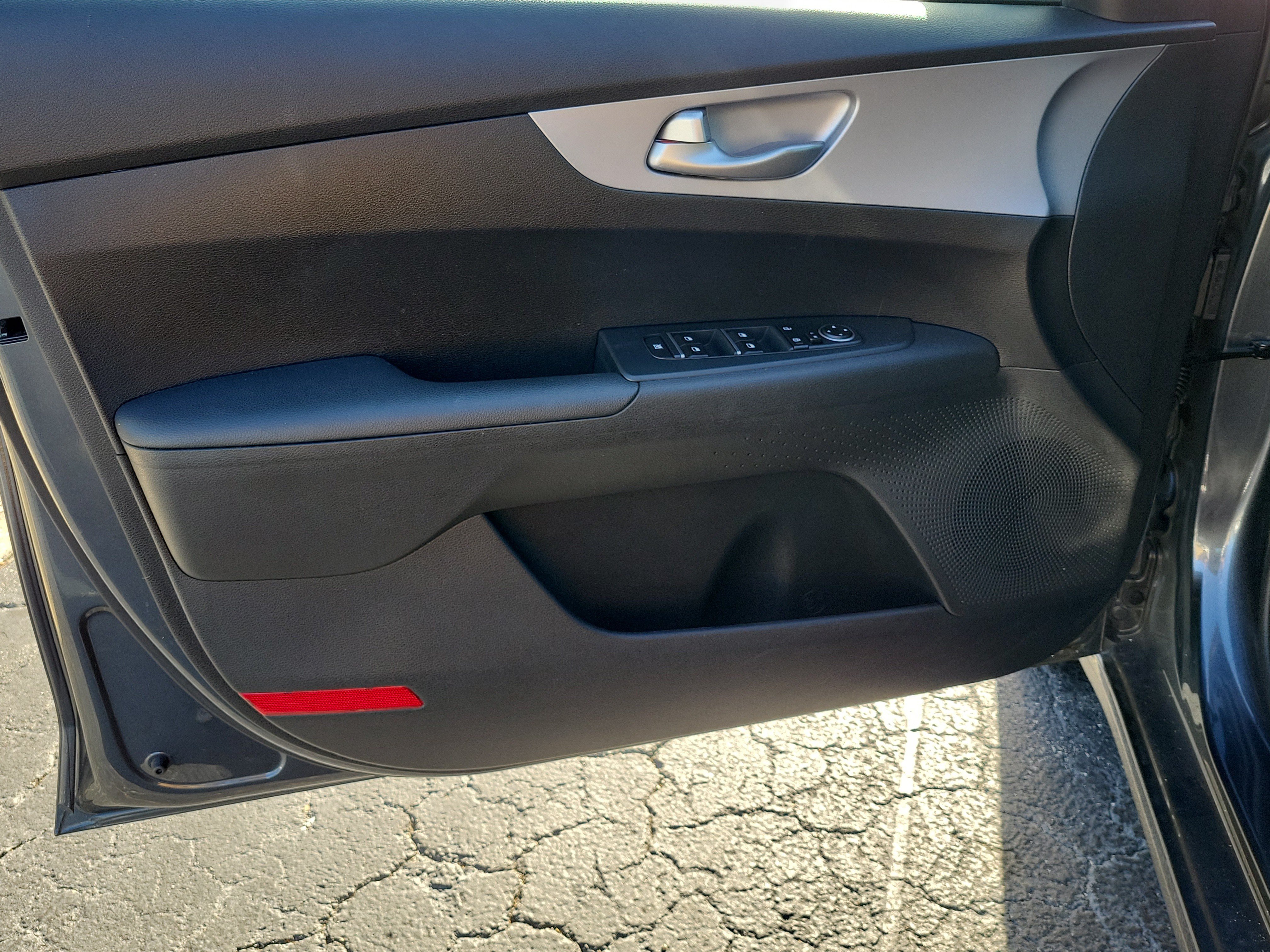 Used 2024 Kia Forte LXS FWD image 16