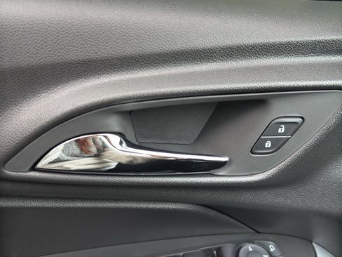 New 2026 Chevrolet Trax RS image 21