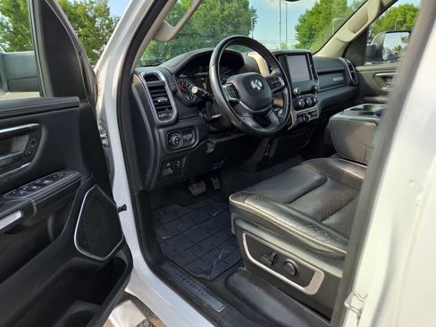 Used 2022 RAM 1500 Laramie AWD/4WD image 10