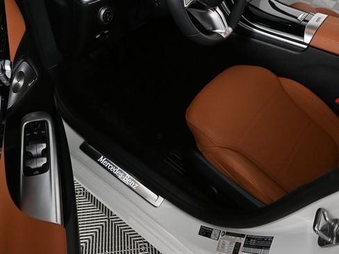 Used 2026 Mercedes-Benz C 300 Sedan image 7