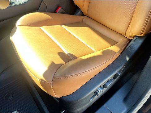 Used 2025 Cadillac XT4 Sport image 19