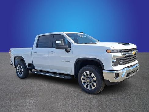 Used 2026 Chevrolet Silverado 3500 LT w/ All Star Edition AWD/4WD image 2