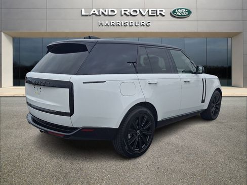 Used 2025 Land Rover Range Rover SE AWD/4WD image 4