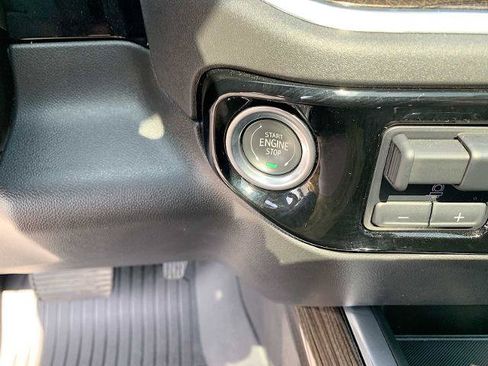 Certified 2025 Chevrolet Silverado 1500 LT Trail Boss w/ Convenience Package II AWD/4WD image 17