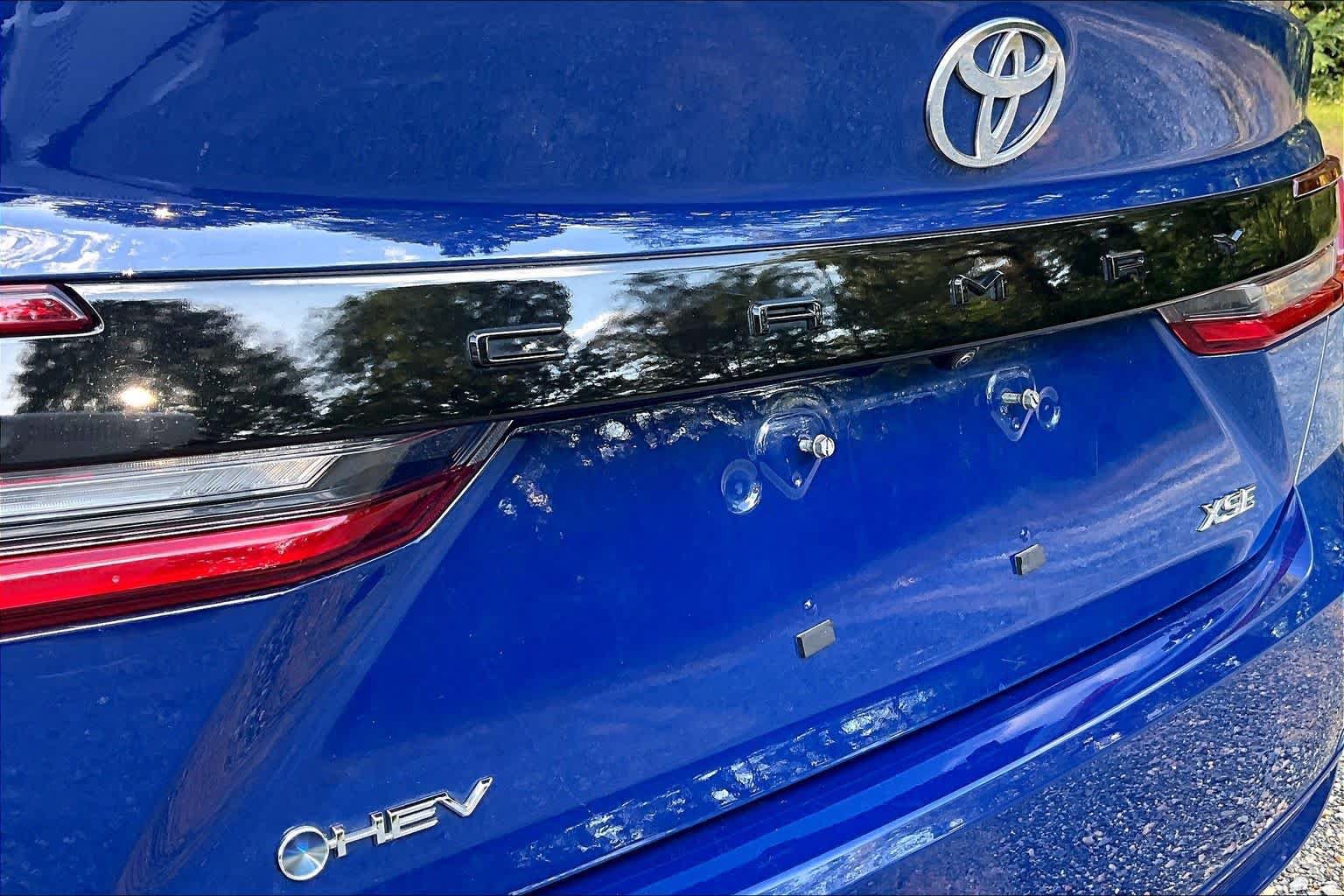 Used 2025 Toyota Camry XSE FWD image 10