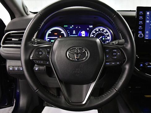 Used 2022 Toyota Camry XSE w/ Navigation Upgrade Package FWD image 17