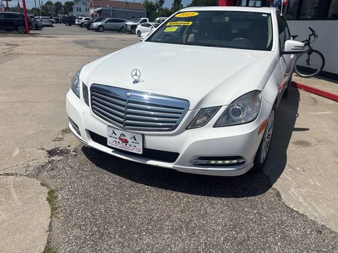 Used 2013 Mercedes-Benz E 350 4MATIC Sedan image 10