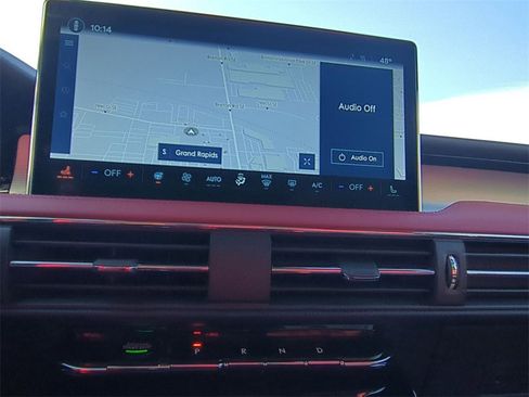 Certified 2022 Lincoln Nautilus Reserve w/ Equipment Group 201A image 18