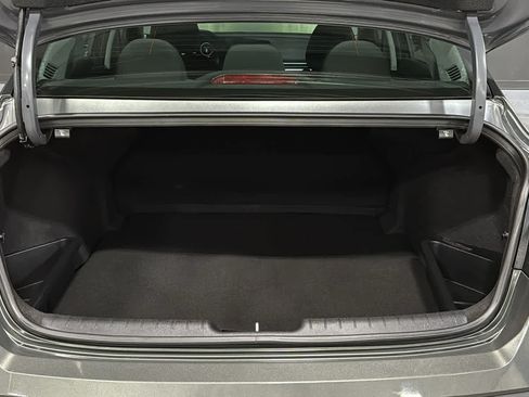 Used 2024 Hyundai Elantra SEL FWD image 25