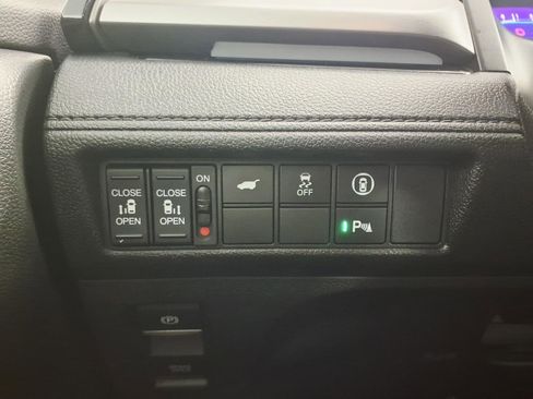 Used 2023 Honda Odyssey Touring image 22