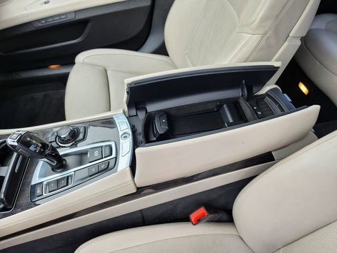 Used 2013 BMW 750Li image 29