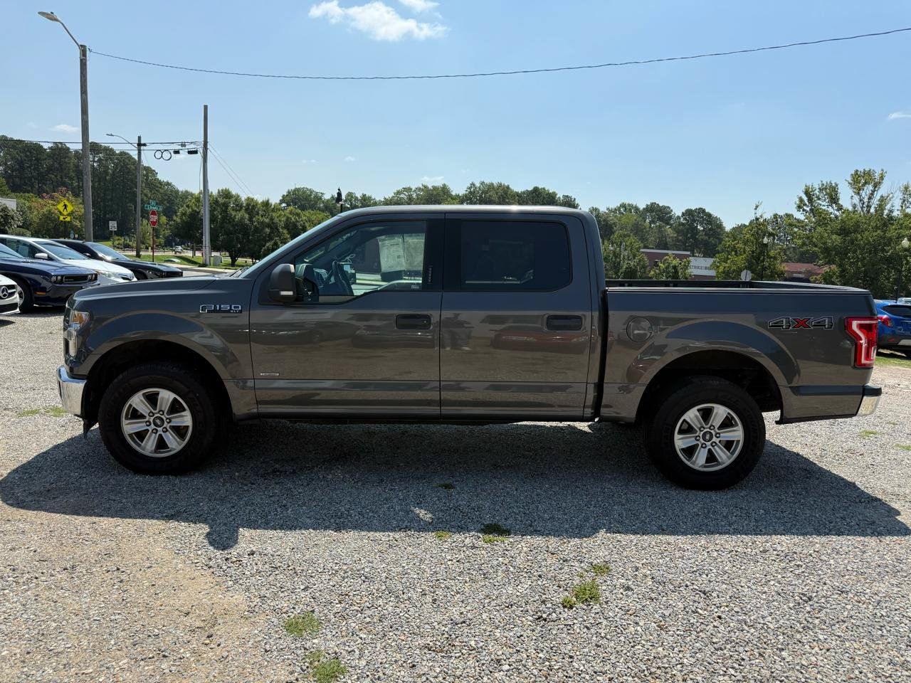 Used 2017 Ford F150 XLT w/ Equipment Group 301A Mid AWD/4WD image 8