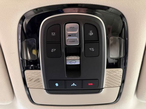 Used 2021 Hyundai Palisade Calligraphy image 28