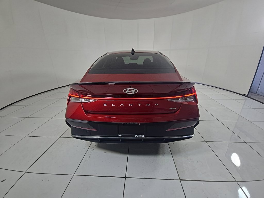 Certified 2025 Hyundai Elantra SEL FWD image 6