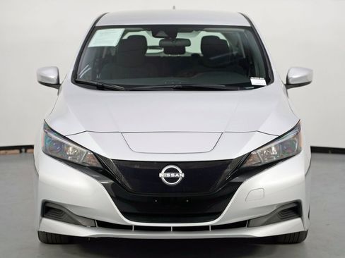 Used 2025 Nissan Leaf S image 39