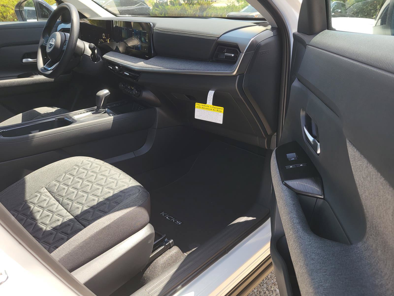 New 2026 Nissan Kicks SV w/ Cold Weather Package FWD image 10