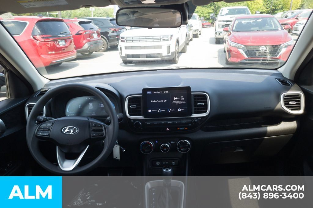 Certified 2026 Hyundai Venue SE FWD image 20