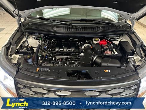 Used 2019 Ford Explorer XLT w/ Equipment Group 202A image 30