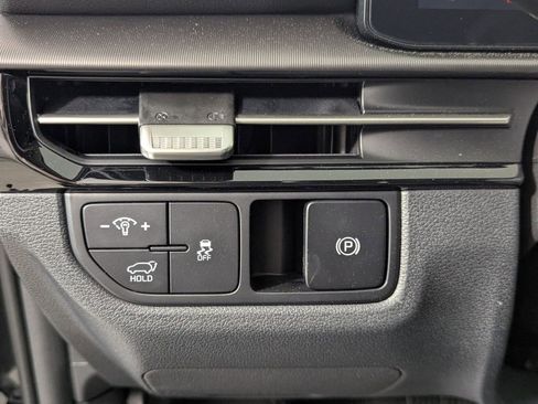 New 2026 Kia Sportage SX FWD image 13