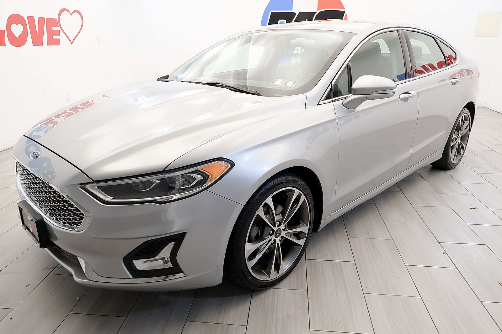 Used 2020 Ford Fusion Titanium FWD image 1