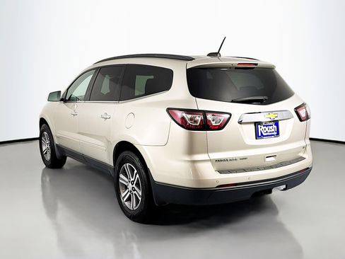 Used 2017 Chevrolet Traverse LT image 7