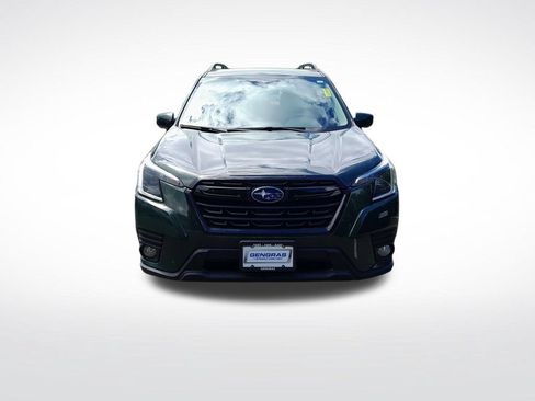 Used 2022 Subaru Forester Premium AWD/4WD image 2