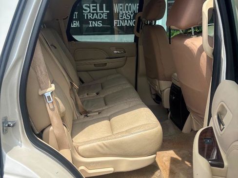 Used 2007 Cadillac Escalade AWD w/ Information Package image 33
