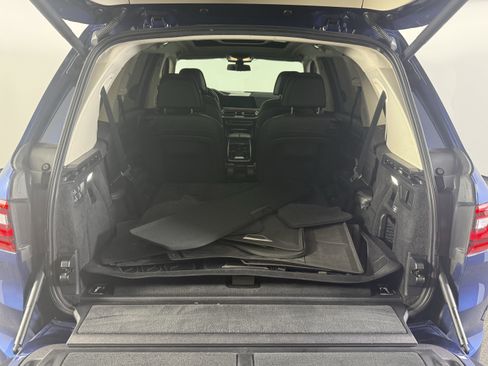 Used 2021 BMW X7 xDrive40i w/ Premium Package image 9